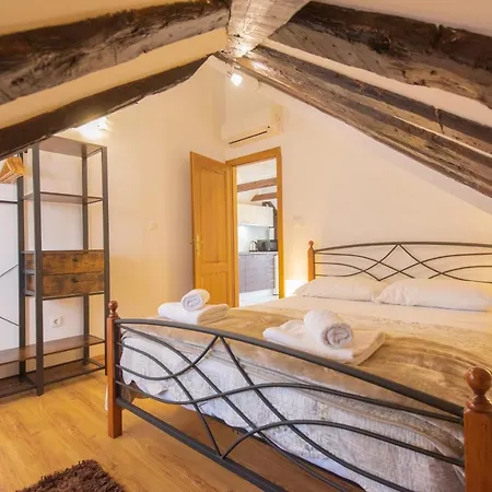 アパート ドルチェ ヴィータ *