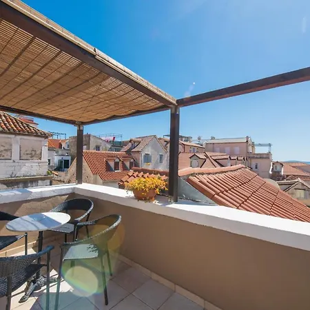 アパート ドルチェ ヴィータ