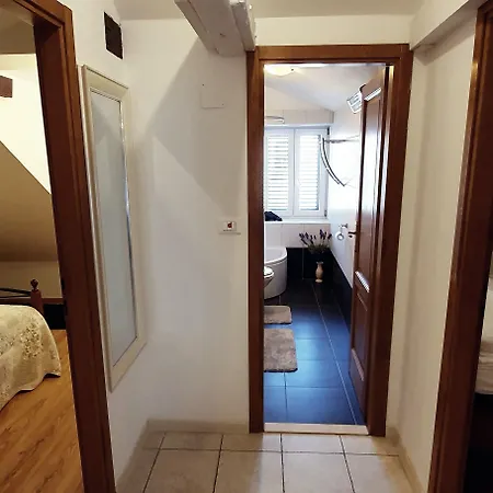 アパート ドルチェ ヴィータ