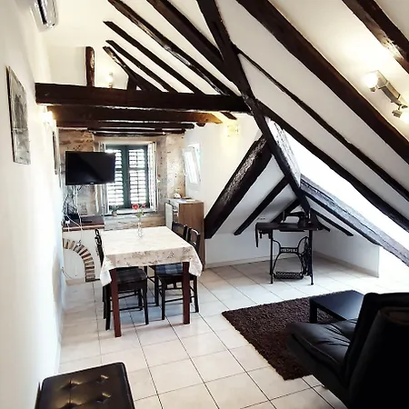 アパート ドルチェ ヴィータ