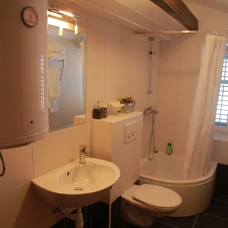 アパート ドルチェ ヴィータ